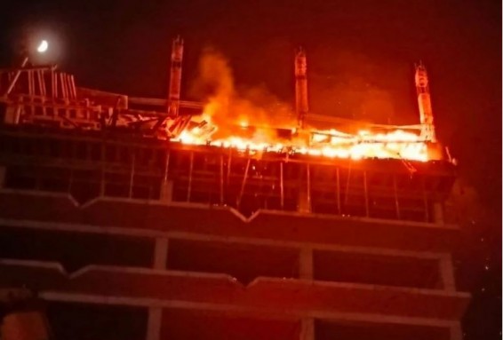 Пожар полыхает в новостройке в Ереване: на месте работают 4 пожарно-спасательные бригады
