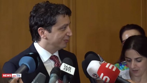 Министр: Премьер-министр Армении волен писать в своих соцсетях все то, что хочет
