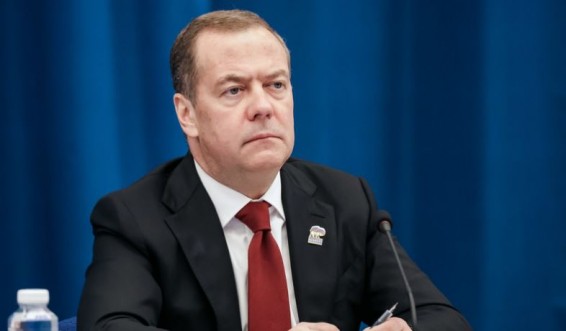 Медведев: истеблишмент Австрии подогревает дискуссию о членстве страны в НАТО