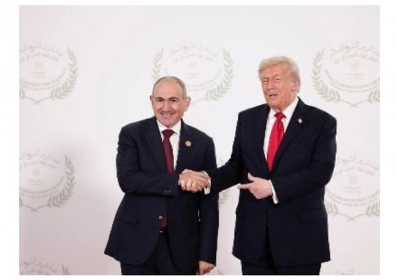 Пашинян представил обмен несколькими словами с Трампом как краткую беседу, а затем отредактировал текст