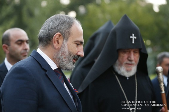 Այո՛, պատրաստ եմ ընդունել կաթողիկոսին՝ իր արժանապատիվ հեռացումն ապահովելու օրակարգով. Նիկոլ Փաշինյան
