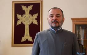 «Հրապարակ». Արցախի թեմի առաջնորդն իր վախերի պատանդն է դարձել