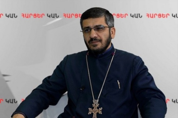 Ռուբեն վարդապետ Զարգարյանի հանդիսապետությամբ Արարատ գյուղի եկեղեցում մատուցվել է առաջին Պատարագը