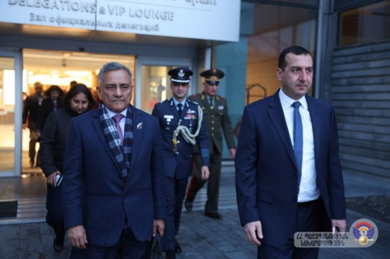 Պաշտոնական այցով Հայաստան է ժամանել Հնդկաստանի զինված ուժերի պաշտպանության շտաբի պետը