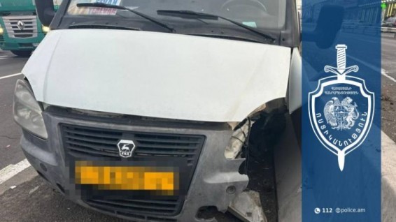 ДТП на трассе Ереван-Абовян: в больницу доставлены 4 человека