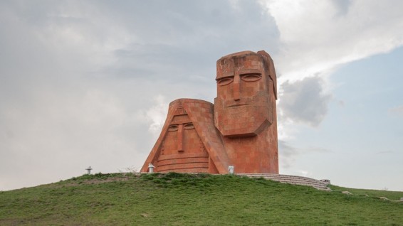 Արցախցիները ոչինչ պարտք չեն հայաստանցիներին. Հակոբ Բադալյան