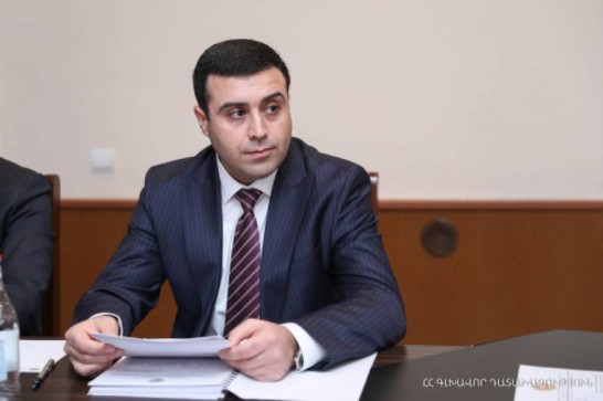 Արարատի մարզի դատախազ Վարդան Պողոսյանը սեփական դիմումի համաձայն ազատվել է աշխատանքից։  ՀՀ գլխավոր դատախազությունից Aysor.am-ին հաստատեցին տեղեկությունը։