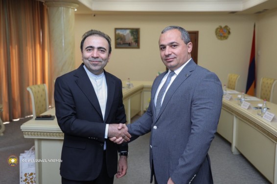 Քննչական կոմիտեի նախագահն ընդունել է ՀՀ-ում Իրանի դեսպանին