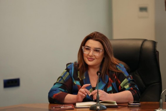 Իվետա Տոնոյանը՝ Արայիկ Հարությունյանին. «Ստի ու կեղծիքի մասին խոսելիս առաջին հերթին նայեք հայելու մեջ»