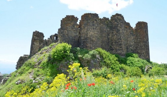 Վերաբացվել է դեպի «Ամբերդ» տանող ճանապարհը․ հնավայրը կրկին ընդունում է այցելուների