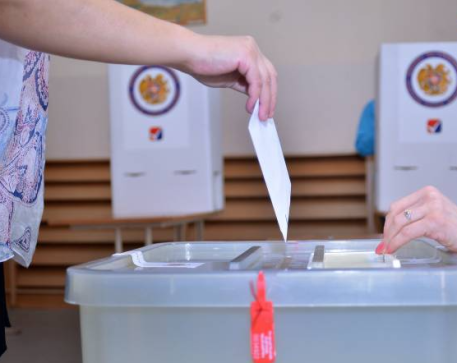 В Армении начались парламентские выборы: кто участвует в голосовании?
