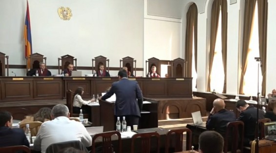 Ասել են, որ կան զինվորներ, ովքեր կանգնած են դրսում. ԿԸՀ նախագահը մանրամասներ հայտնեց