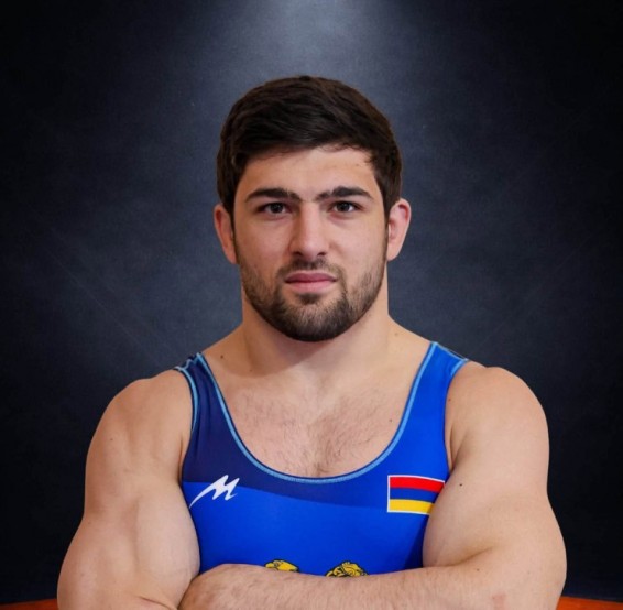 Айк Хлоян победил олимпийского чемпиона Мусу Евлоева