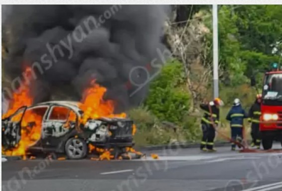 Ավտովթար-հրդեհ՝ Երևանում. «Mitsubishi»-ն բախվել է բազալտե եզրաքարին, ապա կոտրել երկաթե էլեկտրասյունը. վիրավոր կա