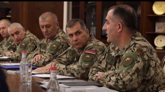 Պապիկյանը խորհրդակցություն է անցկացրել բանակի նոր համազգեստի ներդրման ընթացքի վերաբերյալ
