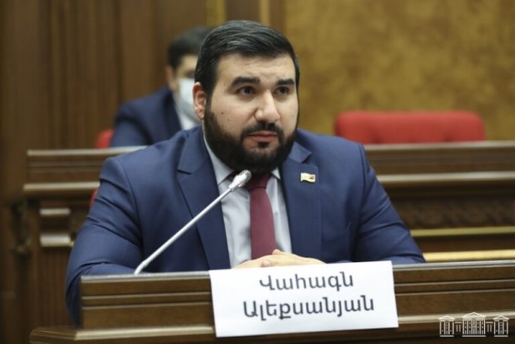 Քաղաքացիների մի ստվար զանգված կա, որ մեզ խնդրում է ընդդիմության թեկնածուներին չընտրել. քվեարկությունից հետո կմեկնաբանենք մեր ընտրությունը. Ալեքսանյան