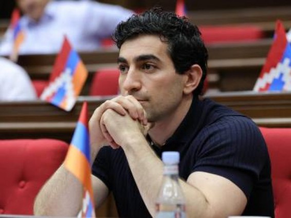 Փորձում էինք երեխաներին բացատրել, հանգստացնել, որ ծանր չտանեին. Լևոն Քոչարյան