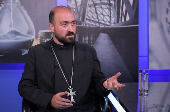 Կփորձեմ ծառայել Աստծուն այլ կարգավիճակով․ կարգալույծ հռչակված քահանա
