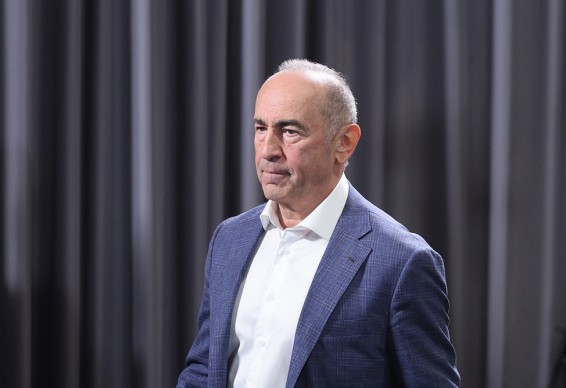 Սեդրակ Քոչարյանին կալանավորելու միջնորդություն է ներկայացվել, իսկ Ռոբերտ Քոչարյանի վերաբերյալ կներկայացվի անհրաժեշտ բժշկական հետազոտություններ անցնելուց հետո