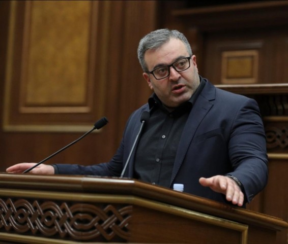 Այսպես շարունակվելու դեպքում Երևանը շուտով կհայտնվի տրանսպորտային կոլապսի մեջ. Գառնիկ Դանիելյան