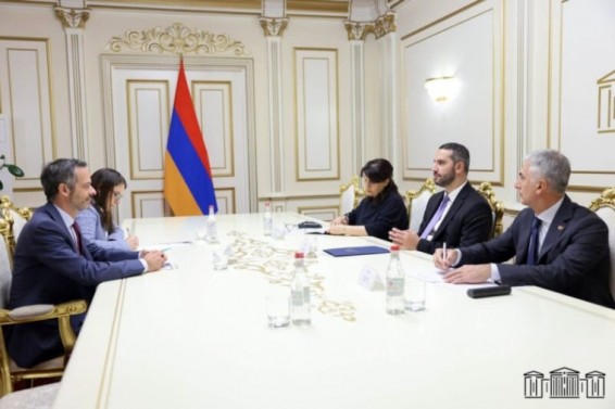 Ռուբինյանն ու ՀՀ-ում Ֆրանսիայի դեսպանը մտքեր են փոխանակել տարածաշրջանային մի շարք հարցերի շուրջ