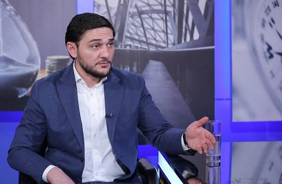 Գլուխ չբերվող «խաղաղություն», ահագնացող թանկացումներ, ջրի ու օդի աղտոտվածություն. հանրությանն այս հարցերն են հետաքրքիր, ոչ թե դրսի թելադրանքով եկեղեցին ոչնչացնելու օրակարգը. Վարազդատ Հարությունյան