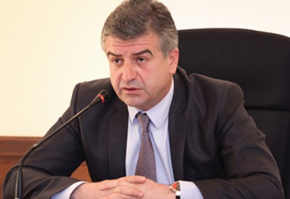 Վարչապետը խոսում stand up շոուների նմանվող ելույթների տեսքով
