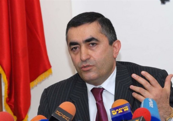 Եթե Բագրատյանն ասել է միջուկային զենք ունենք, ուրեմն, մի բան գիտի. Արմեն Ռուստամյան