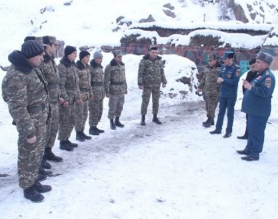 Ամանորյա այց. մարտական դիրքերը ԱԻՆ ուշադրության կենտրոնում