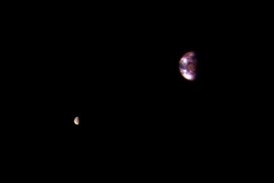 NASA-ն Մարսի ուղեծրից ցուցադրել է Երկրի ու Լուսնի լուսանկարը