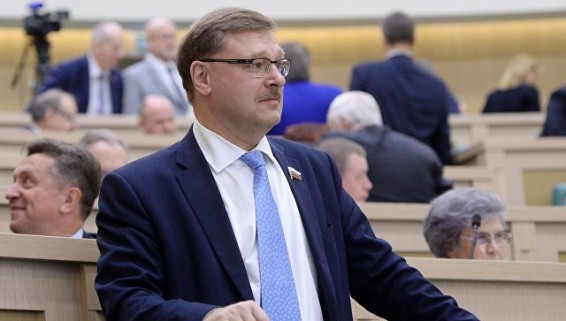 РФ не будет жертвовать безопасностью ради отмены санкций, заявил Косачев