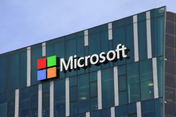 Microsoft-ը պատենտավորել է Surface շարքից սմարթֆոնի ճկվող էկրանը