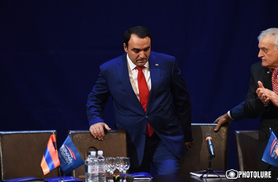 Արթուր Բաղդասարյանն ընտրվեց «Հայկական վերածնունդ» կուսակցության նախագահ