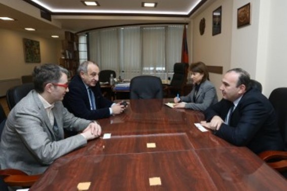 Լևոն Մկրտչյանն ընդունել է ՌԴ թատերական արվեստի ինստիտուտի ռեկտորին