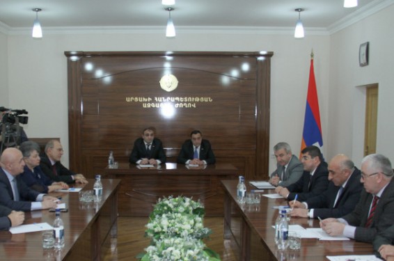 ԱՀ խորհրդարանում ՀՀ ՏԿԶՆ նախարարի հետ քննարկվել են տեղական ինքնակառավարման արդյունավետության բարձրացման խնդիրները