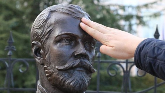 Комиссия РПЦ опровергла мироточение бюста Николая II