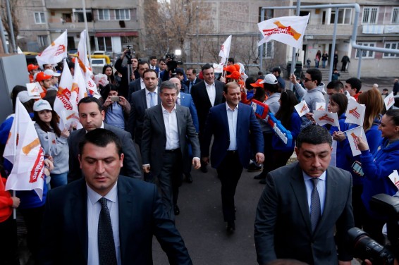 Կարեն Կարապետյանն այսօր հանդիպում է ունեցել Երևանի Ավան թաղամասի բնակչության հետ