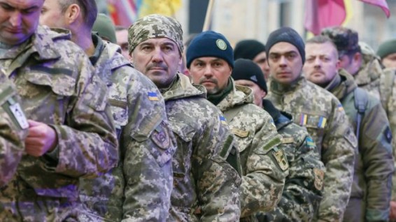 Власти Украины призвали офицеров запаса вернуться на службу