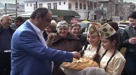 Video. Արկադի Համբարձումյանի հերթական նախընտրական հանդիպումները