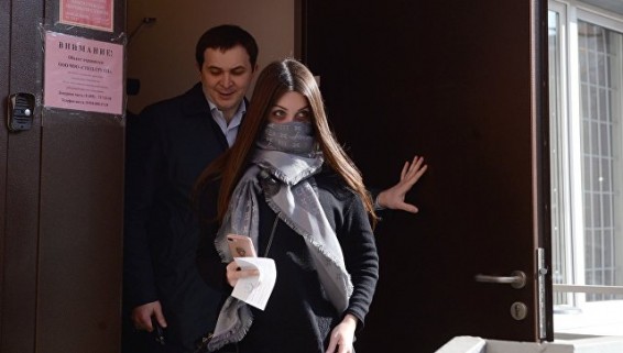 Суд бессрочно лишил Багдасарян водительских прав