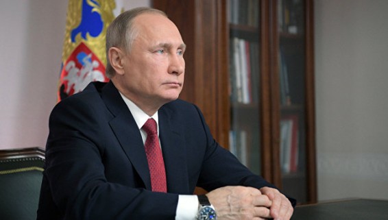 Путину доложили о взрывах в петербургском метро