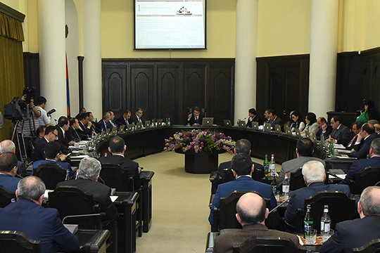 Վարչապետ Կարեն Կարապետյանը հայտարարեց արտակարգ իրավիճակ