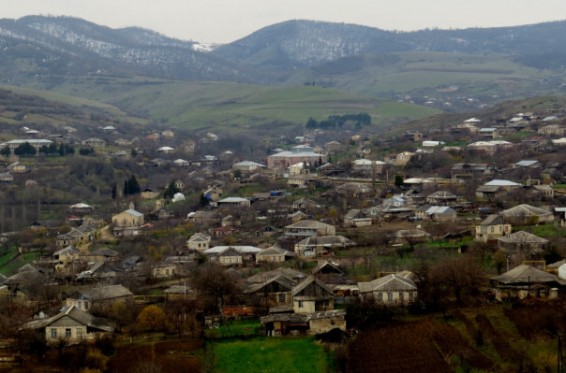 Կոթիում այս պահին խաղաղ է. հակառակորդը գիշերը կրակոցներ չի արձակել, բայց բնակիչները միշտ զգոն են. Կոթիի գյուղապետ