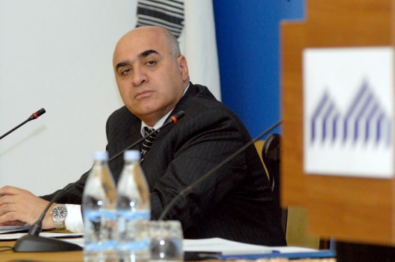Մաղթում եմ, որ ձեր կյանքը լեցուն լինի հետաքրքիր և արգասաբեր աշխատանքով. Արսեն Ղազարյան