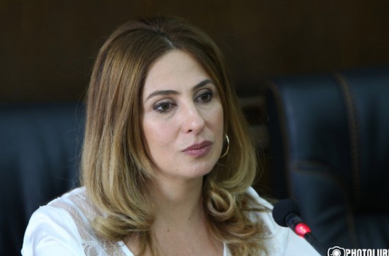 Զ. Փոստանջյանը Տ. Մարգարյանին հորդորում է ծանոթանալ իրենց ծրագրի աղբահանության և աղբի մշակման դրույթին