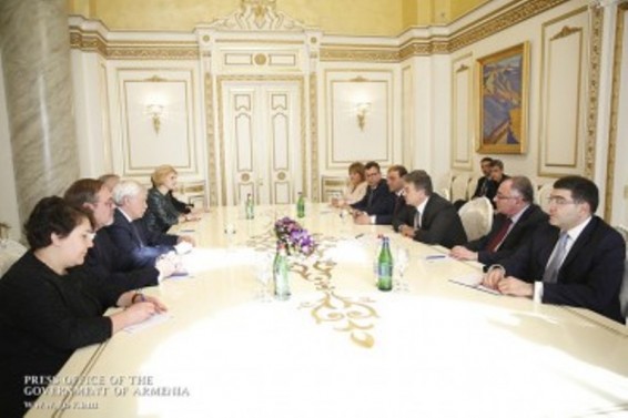 Կարեն Կարապետյանն ընդունել է Սանկտ Պետերբուրգի նահանգապետին