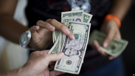 В США зафиксирован рост инфляции и розничных продаж