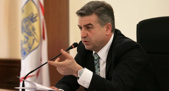Սեւանը պետք է կապիտալիզացնենք եւ դրա լուծումը պետք է տանք թուղթ ու գրիչով. Վարչապետ