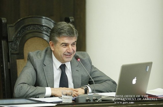 «Տիկին Հովհաննիսյանն ավելի կարճ էր զեկուցում». Կարեն Կարապետյանը՝ արդաադատության նախարարի պաշտոնակատարին