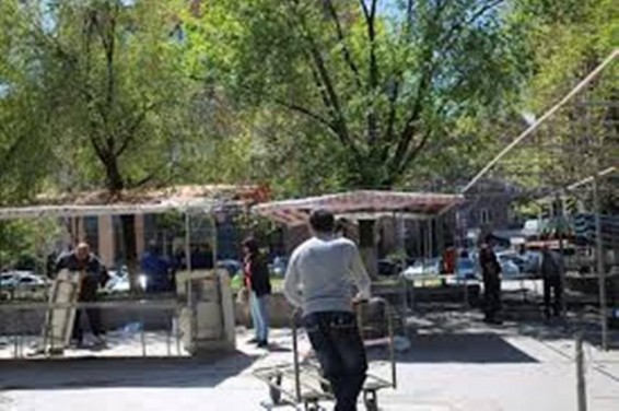 «Վերնիսաժ» տոնավաճառի մոտ 38-ամյա տղամարդ է դանակահարվել. ՀԺ